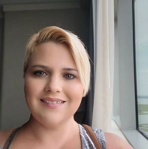 Meet your Posher, Michele